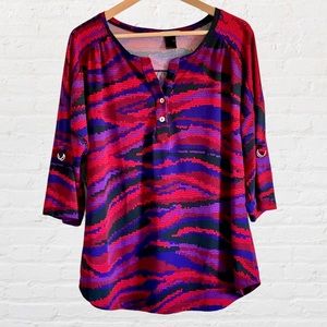 KATE & HENRY V NECK 3/4 SLEEVE TOP